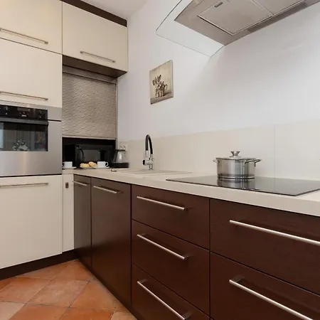 Cozy With Parking In Ursus By Renters Daire