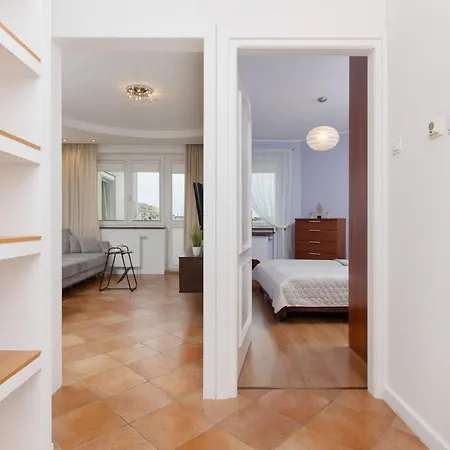 Daire Cozy With Parking In Ursus By Renters Varşova