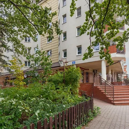 公寓 Cozy With Parking In Ursus By Renters