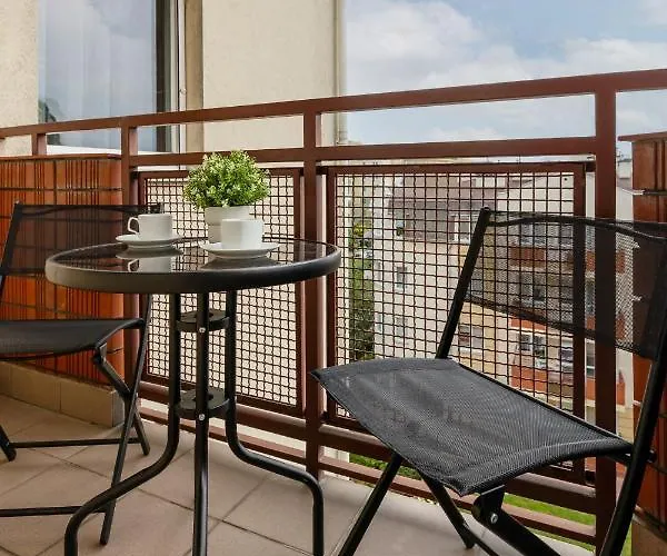 Apartman Cozy With Parking In Ursus By Renters